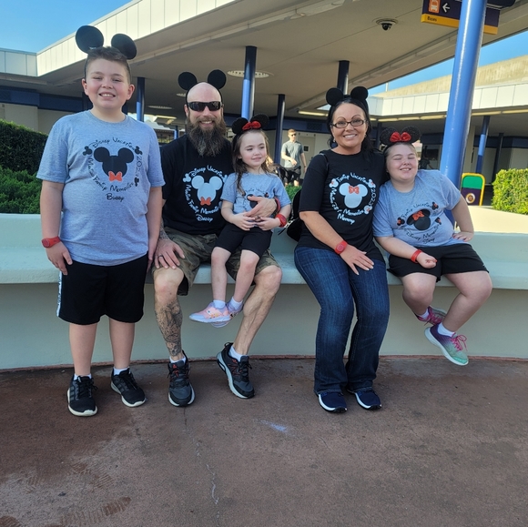 Meet your Posher, Sarah - Picture 3 of 9